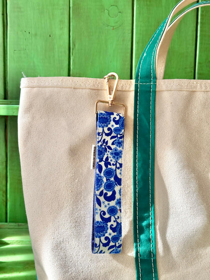 Wristlet | Greek Florals